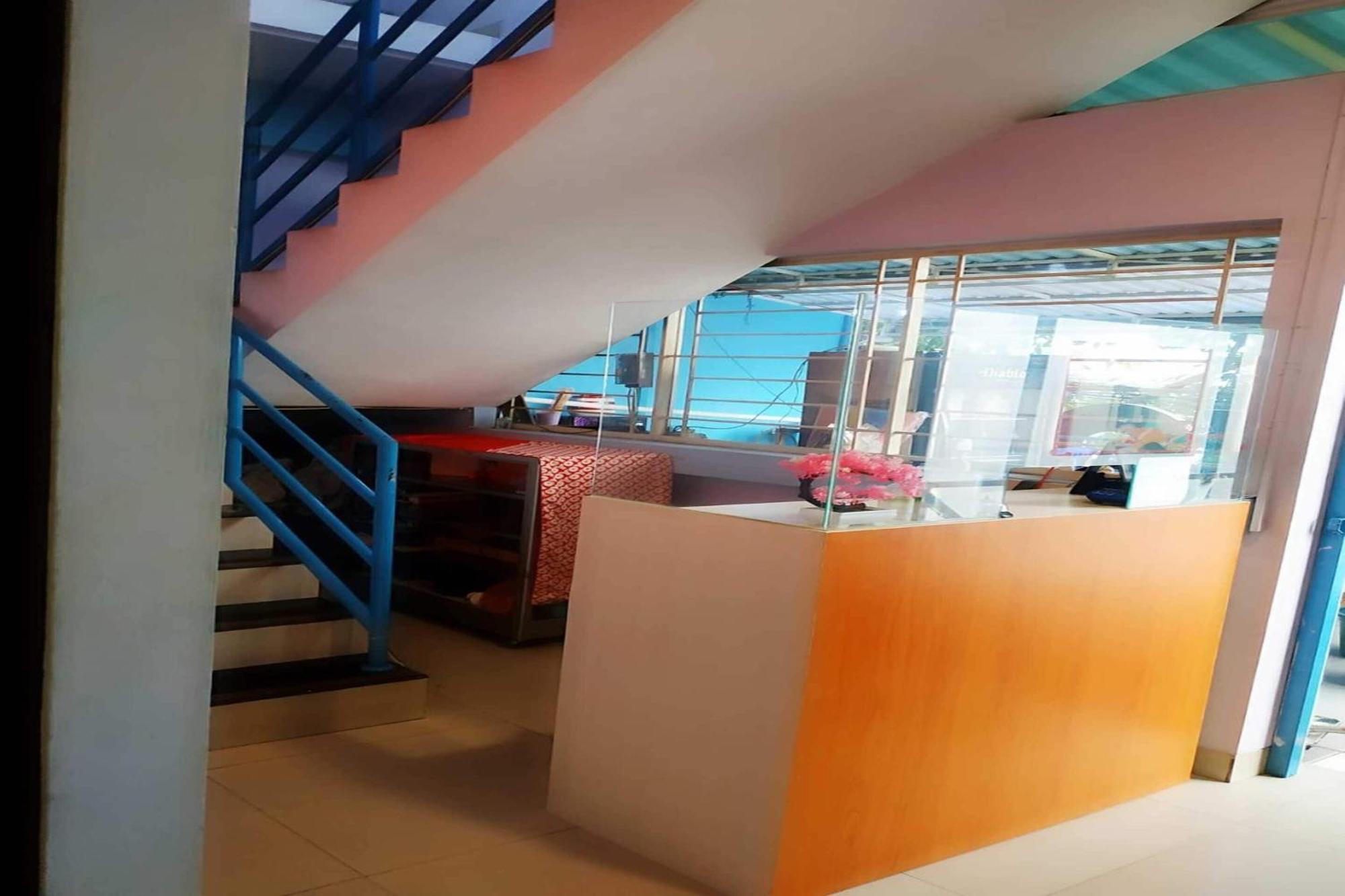Hotel Oyo 478 Balcon Biru Jakarta Exterior foto