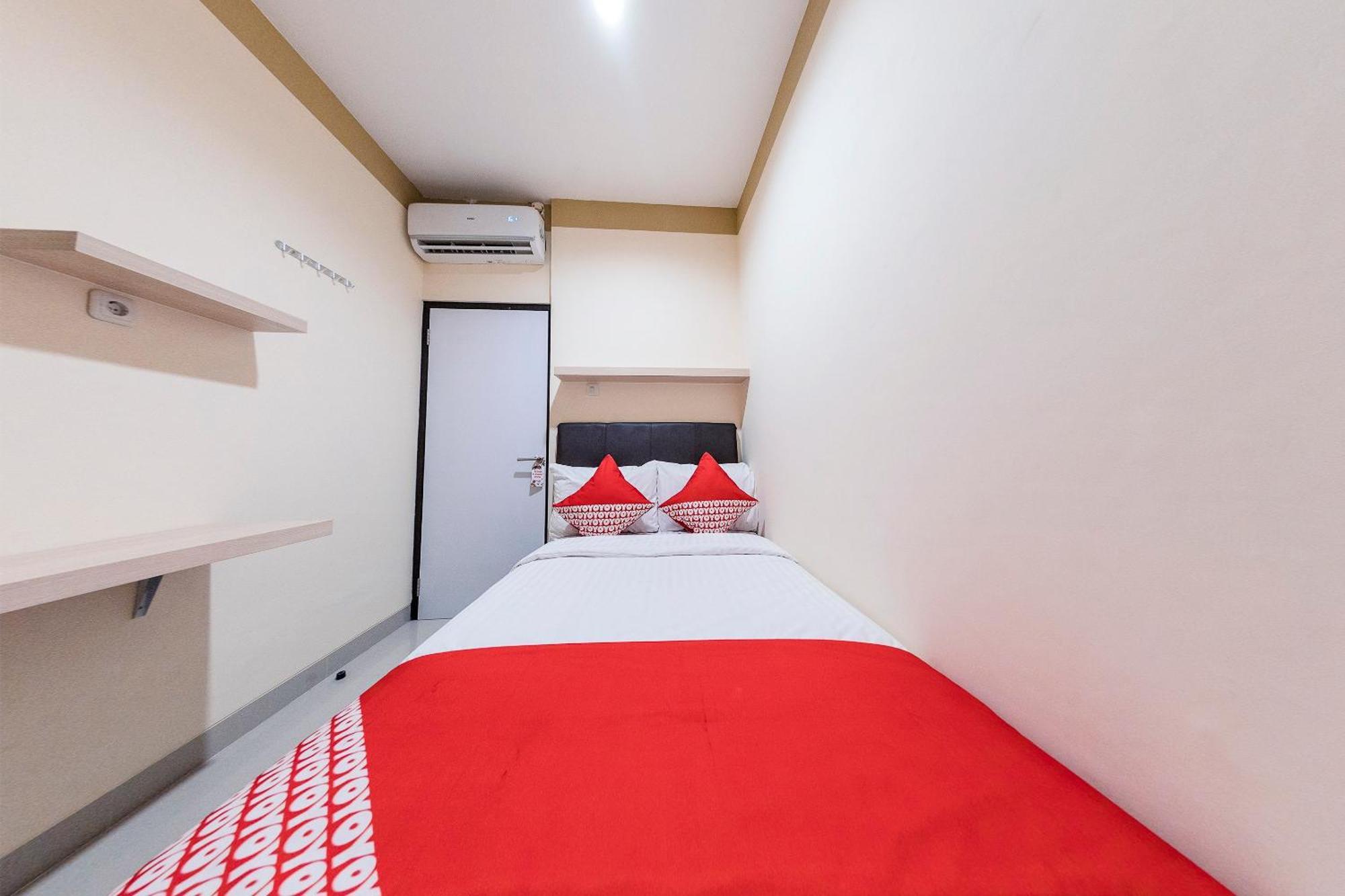 Hotel Oyo 478 Balcon Biru Jakarta Exterior foto